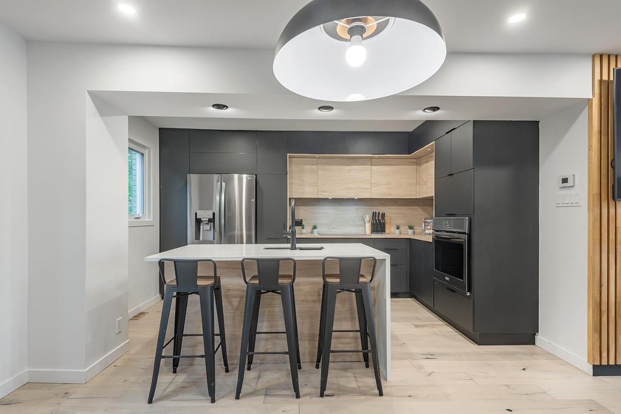 Free Parking Prime Location New Modern Condo Brossard Eksteriør billede